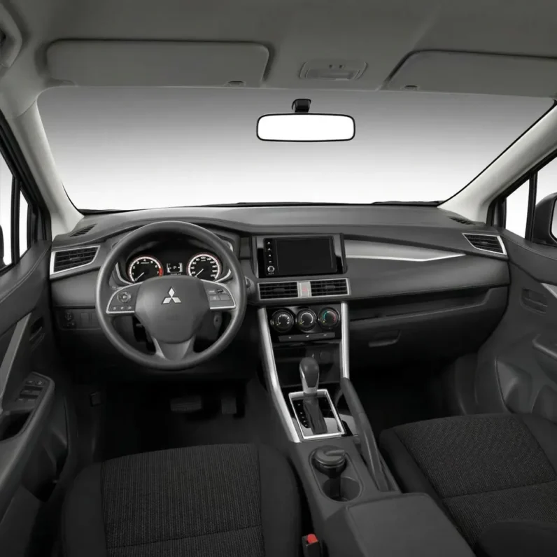 Mitsubishi Xpander White