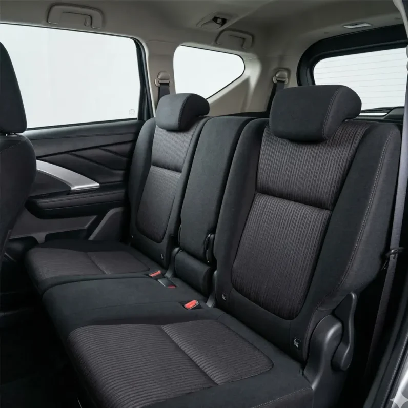 Mitsubishi Xpander White